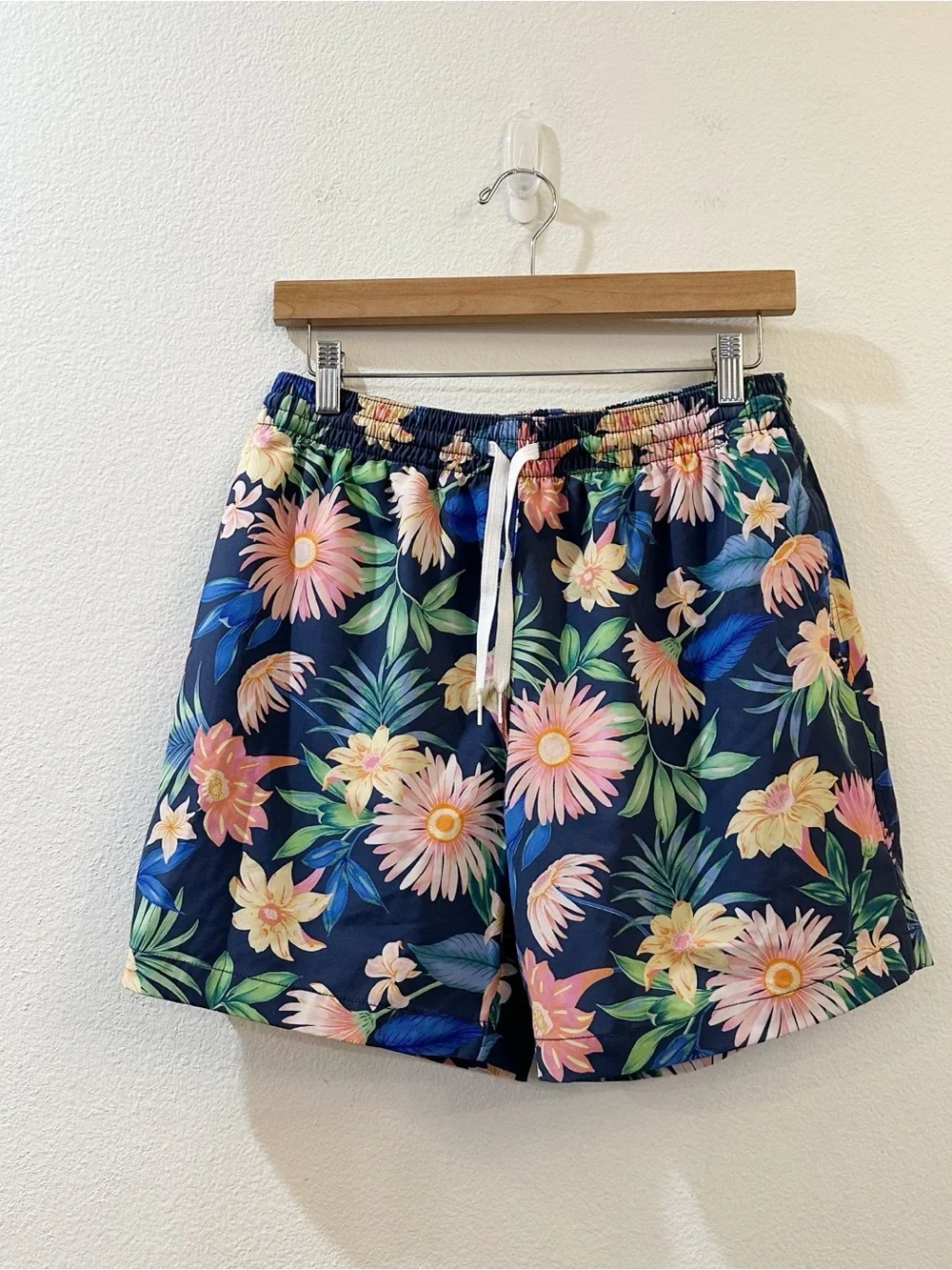 Chubbies Men's The Big Bloomers Classic Swim Drawstring Trunks 5.5” Size Large - Picture 3 of 9